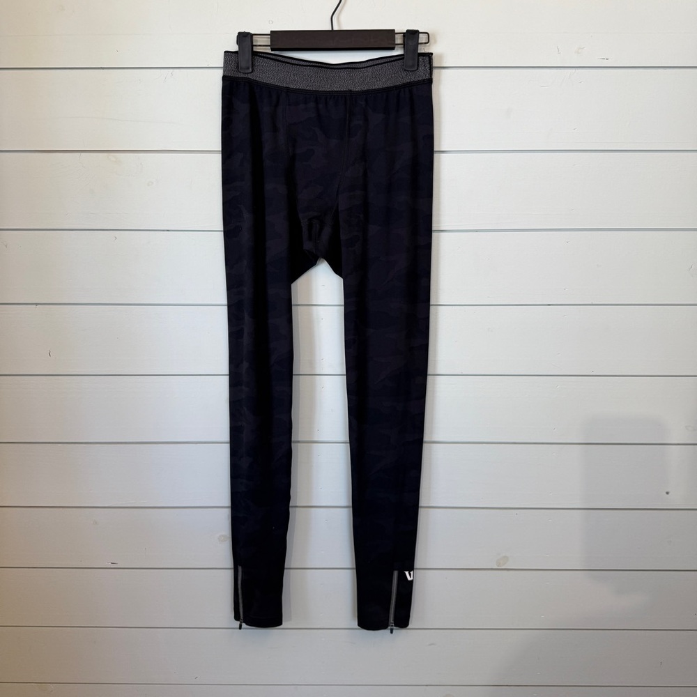 Vuori limitless black camo compression legging pants‎ men's size small